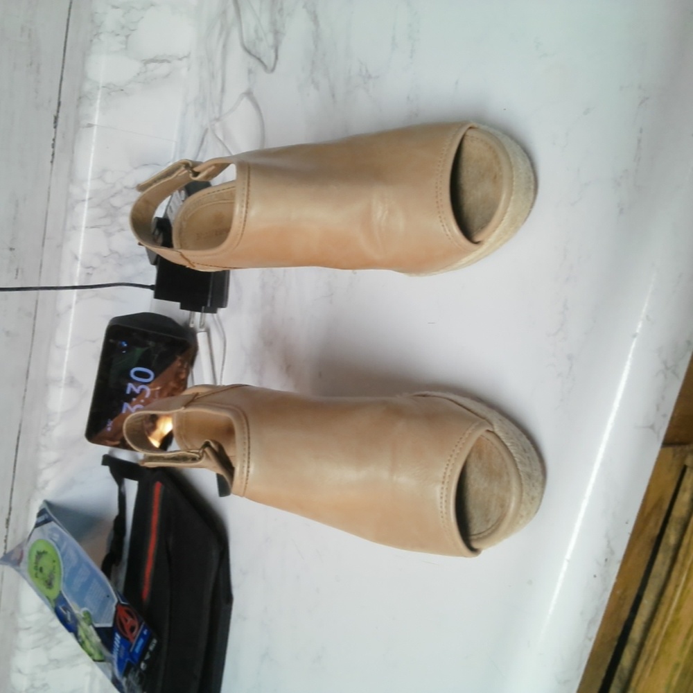 Thick high heel shoes